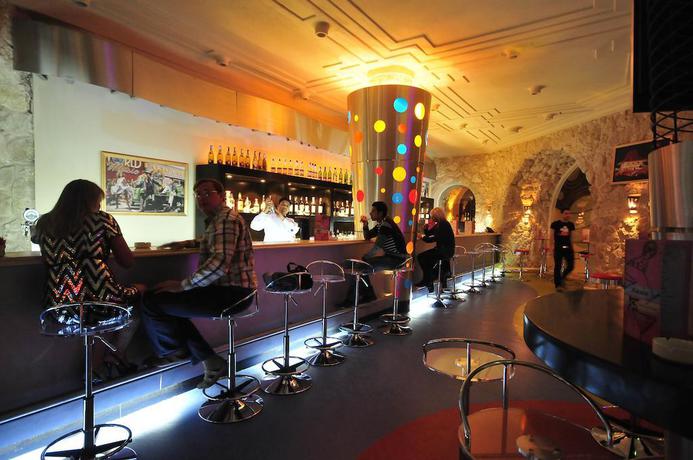 Imagen del bar/restaurante del Hotel Pickalbatros Citadel Resort Sahl Hasheesh. Foto 8