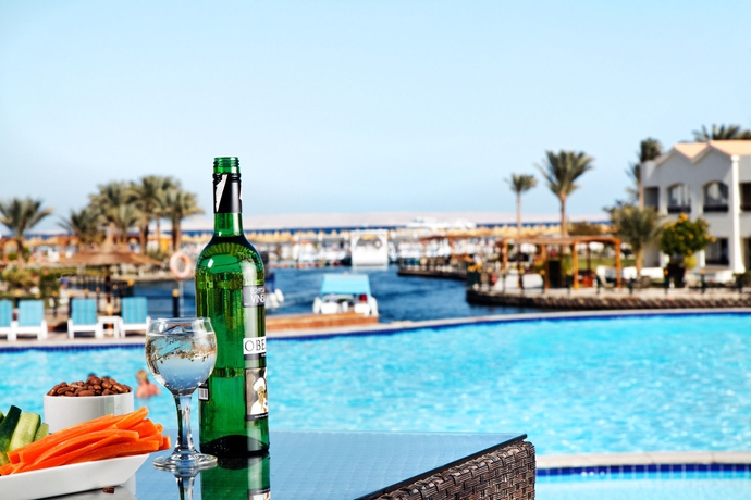 Imagen de la piscina del Hotel Pickalbatros Dana Beach Resort - Hurghada. Foto 15