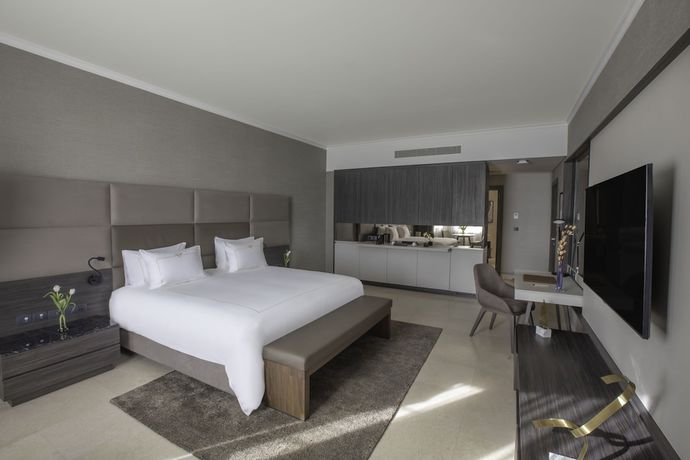 Imagen de la habitación del Hotel Pickalbatros Golf Luxury Suites. Foto 14