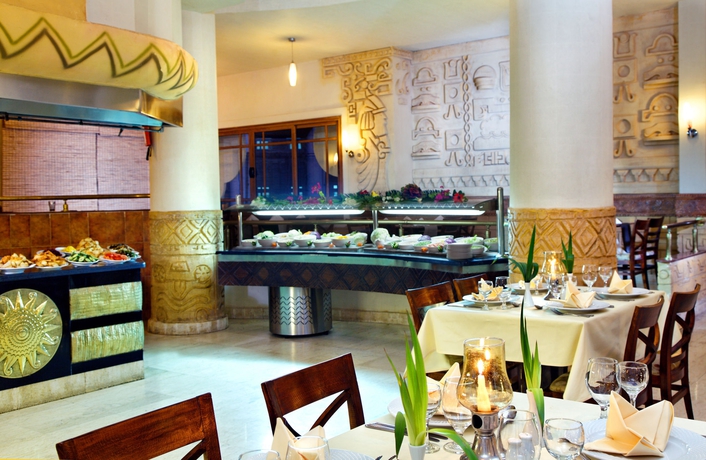 Imagen del bar/restaurante del Hotel Pickalbatros Palace Hurghada. Foto 5