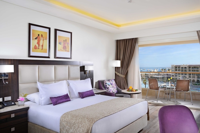 Imagen de los exteriores del Hotel Pickalbatros White Beach Resort - Hurghada. Foto 11