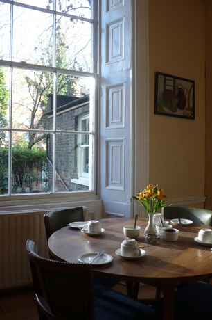 Imagen del bar/restaurante del Hotel Pickwick Hall - Hostel. Foto 3