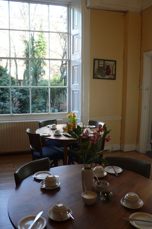 Imagen del bar/restaurante del Hotel Pickwick Hall - Hostel. Foto 4