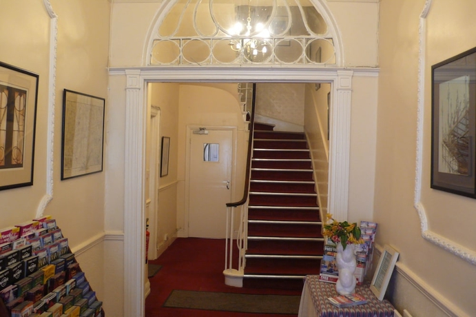 Imagen de los interiores del Hotel Pickwick Hall - Hostel. Foto 10
