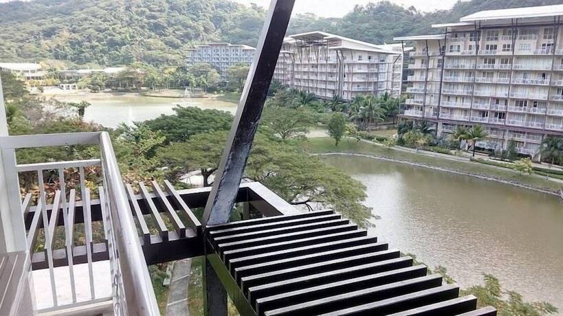 Imagen general del Hotel Pico De Loro Hamilo Coast Guest House. Foto 11