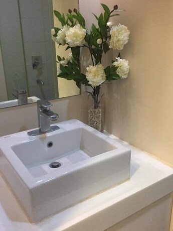 Imagen general del Hotel Pico De Loro Hamilo Coast Guest House. Foto 13