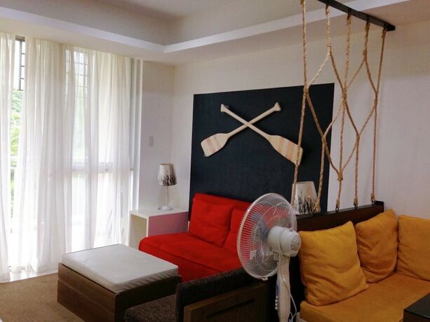 Imagen general del Hotel Pico De Loro Hamilo Coast Guest House. Foto 14