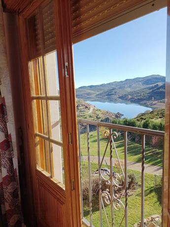 Imagen de los exteriores del Hotel Pico Espiguete. Foto 6