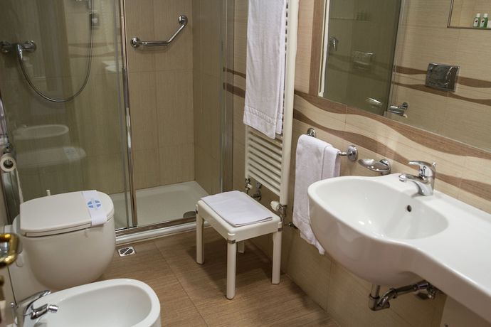 Imagen de la habitación del Hotel Pico Mirandola. Foto 9