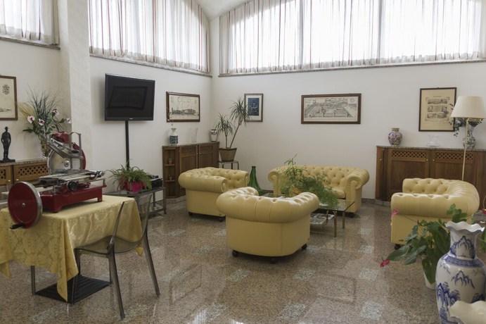 Imagen de los interiores del Hotel Pico Mirandola. Foto 20