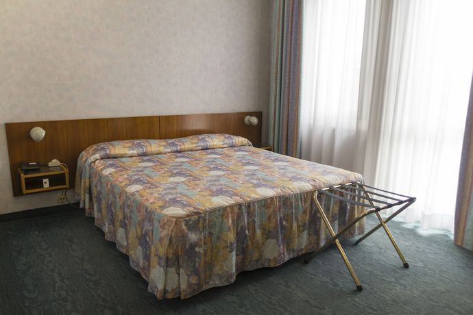 Imagen de la habitación del Hotel Pico Mirandola. Foto 17