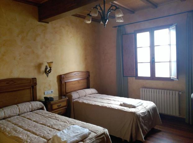 Imagen de la habitación del Hotel Pico Sacro II. Foto 3