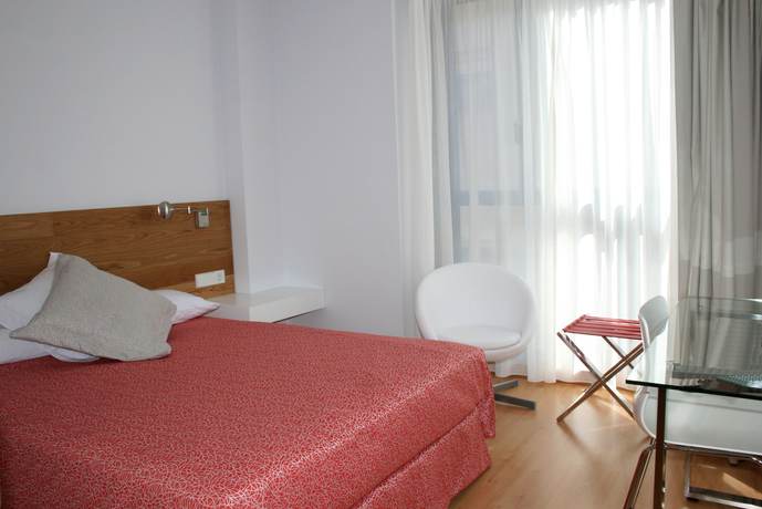 Imagen de la habitación del Hotel Picos De Europa, Santander. Foto 4