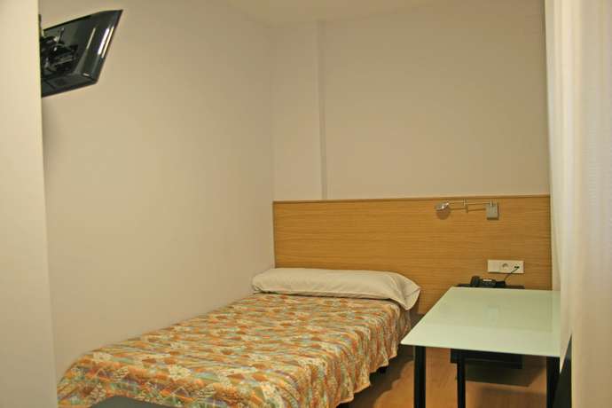Imagen de la habitación del Hotel Picos De Europa, Santander. Foto 5
