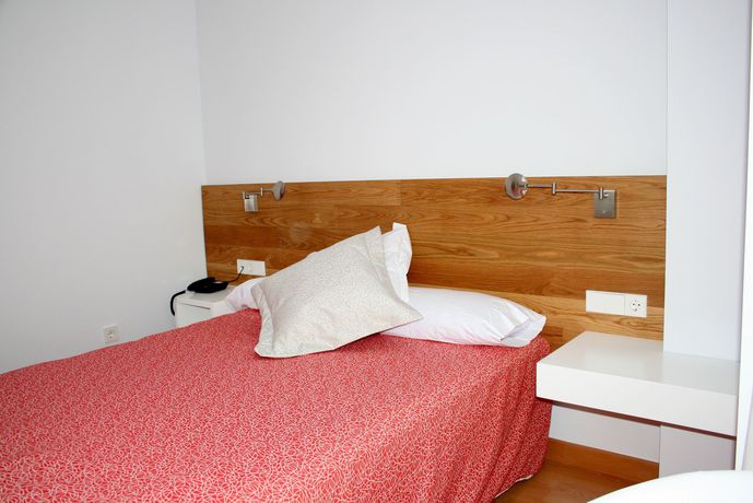 Imagen de la habitación del Hotel Picos De Europa, Santander. Foto 8
