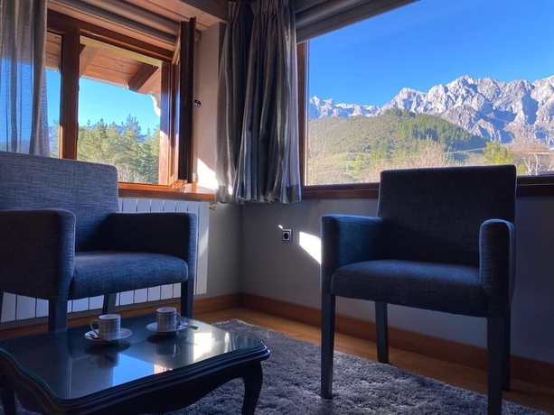 Imagen de la habitación del Hotel Picos de Europa Suites and Rooms. Foto 10