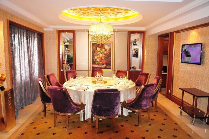 Imagen de los interiores del Hotel Picturesque Hotel. Foto 14