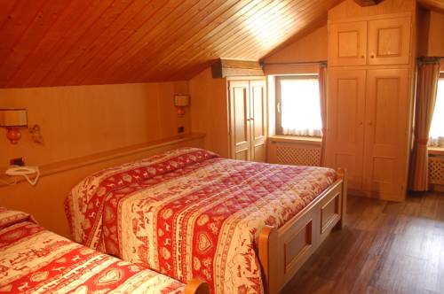 Imagen de la habitación del Hotel Piedibosco. Foto 3