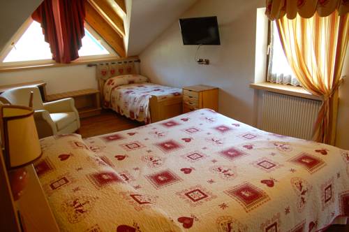 Imagen de la habitación del Hotel Piedibosco. Foto 4