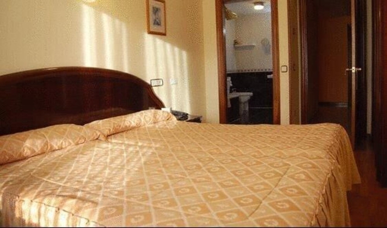 Imagen de la habitación del Hotel Piedra. Foto 15