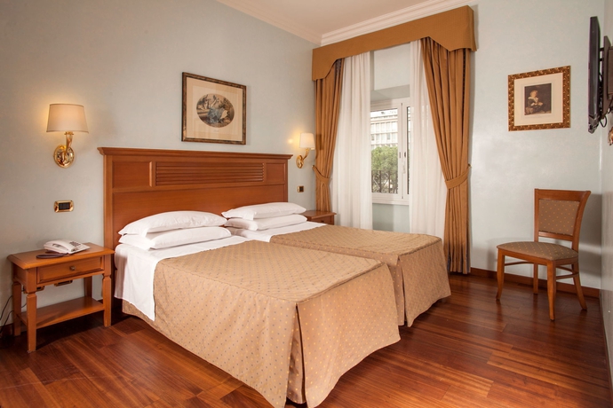 Imagen de la habitación del Hotel Piemonte, Termini. Foto 4