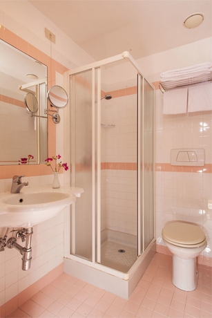 Imagen de la habitación del Hotel Piemonte, Termini. Foto 8