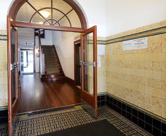 Imagen de los interiores del Hotel Pier Coffs Harbour. Foto 20
