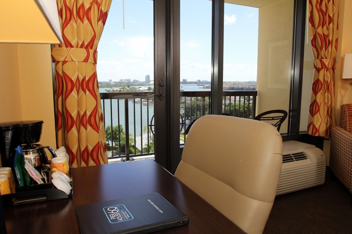 Imagen de la habitación del Hotel Pier House 60 Clearwater Beach Marina. Foto 10