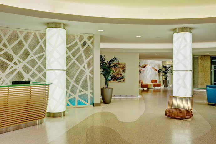 Imagen de los interiores del Hotel Pier South Resort, Autograph Collection. Foto 8