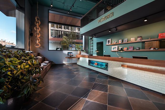 Imagen de los interiores del Hotel Pierdrei Hafencity Hamburg. Foto 19