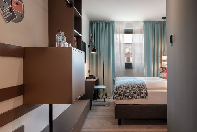 Imagen de la habitación del Hotel Pierdrei Hafencity Hamburg. Foto 14