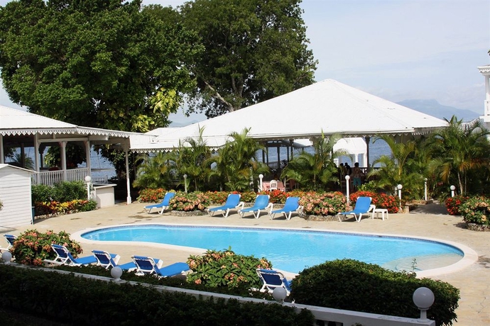 Imagen de la piscina del Hotel Piergiorgio Palace. Foto 13