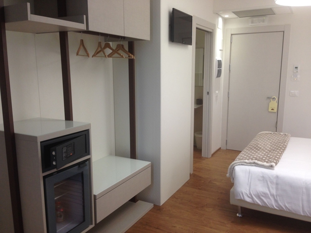 Imagen de la habitación del Hotel Piero Della Francesca. Foto 2