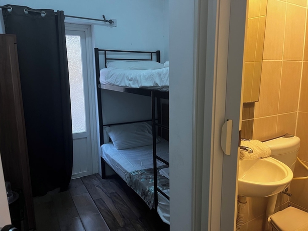 Imagen de la habitación del Hotel Pierre De Soleil Guesthouse. Foto 4