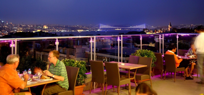 Imagen del bar/restaurante del Hotel Pierre Loti - Special Class. Foto 6