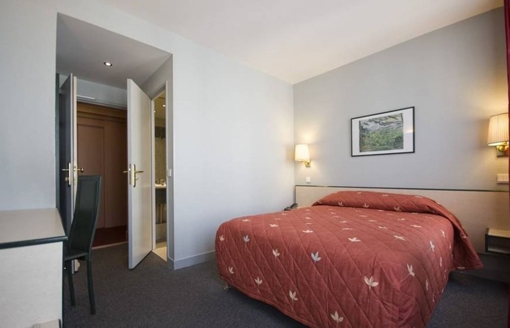 Imagen de la habitación del Hotel Pierre Nicole. Foto 9