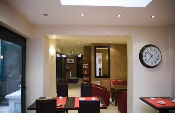 Imagen del bar/restaurante del Hotel Pierre Nicole. Foto 5