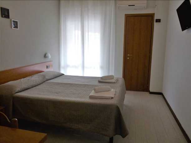 Imagen de la habitación del Hotel Pierre Riccione. Foto 6
