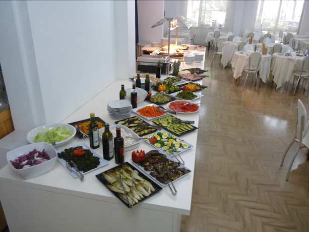 Imagen del bar/restaurante del Hotel Pierre Riccione. Foto 5