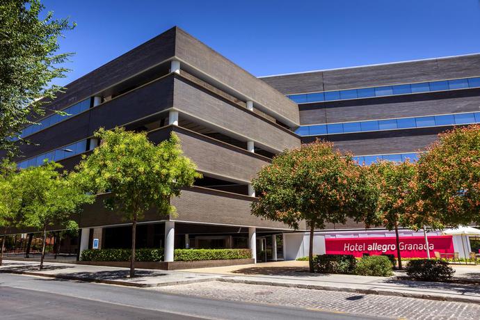 Imagen de los exteriores del Hotel Pierre & Vacances Granada. Foto 6