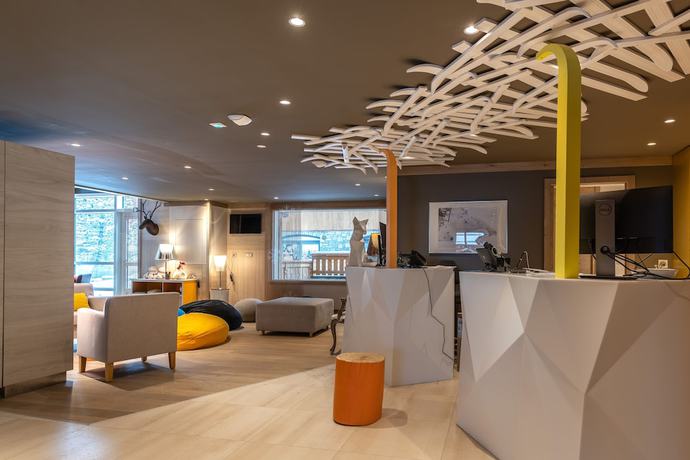 Imagen de los interiores del Hotel Pierre and Vacances Premium l'H&eacute;vana. Foto 15