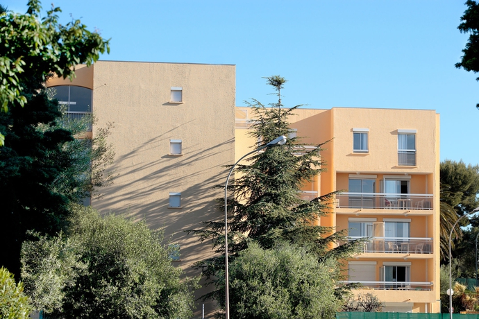 Imagen general del Hotel Pierre and Vacances R&eacute;sidence La Rostagne. Foto 4