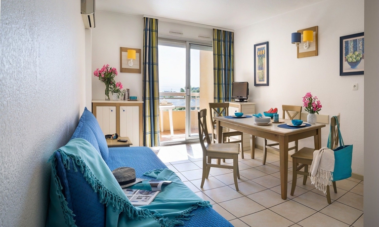 Imagen de los interiores del Hotel Pierre and Vacances R&eacute;sidence La Rostagne. Foto 13