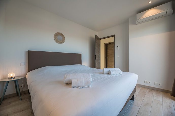 Imagen de la habitación del Hotel Pierre and Vacances R&eacute;sidence Premium Vesna Rossa. Foto 10