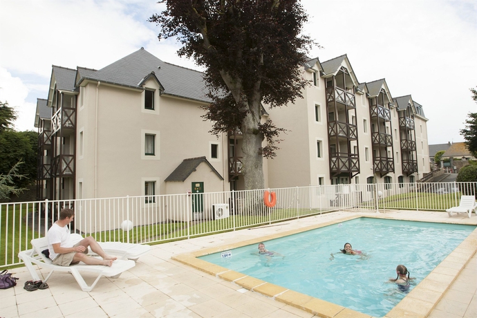 Imagen de la piscina del Hotel Pierre and Vacances Résidence Ty Mat. Foto 14