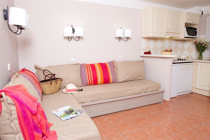 Imagen de los interiores del Hotel Pierre and Vacances Residence Cannes Mandelieu. Foto 7