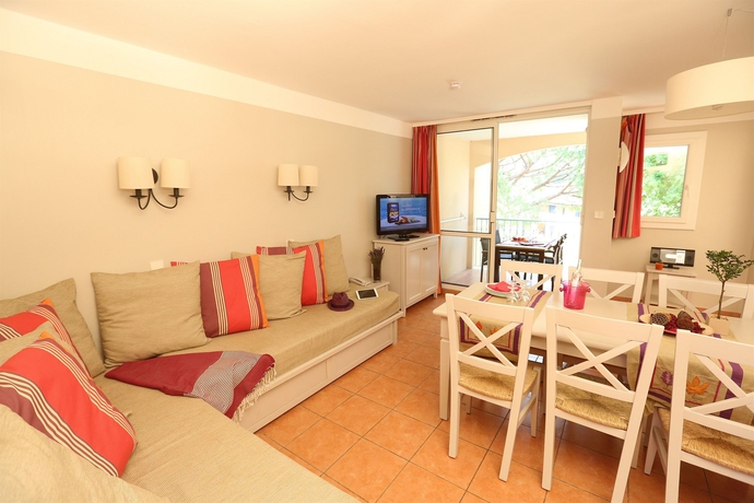 Imagen de los interiores del Hotel Pierre and Vacances Residence Cannes Mandelieu. Foto 12