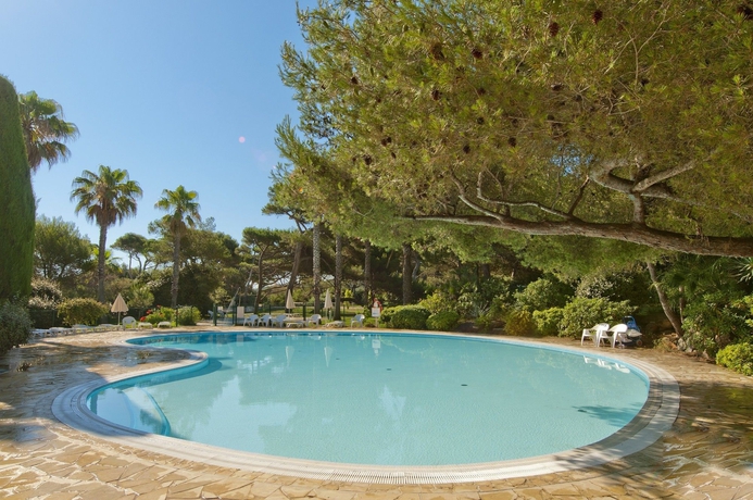 Imagen de la piscina del Hotel Pierre and Vacances Residence La Pinede. Foto 8