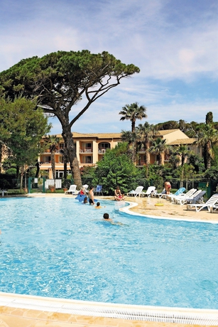 Imagen de la piscina del Hotel Pierre and Vacances Residence La Pinede. Foto 9