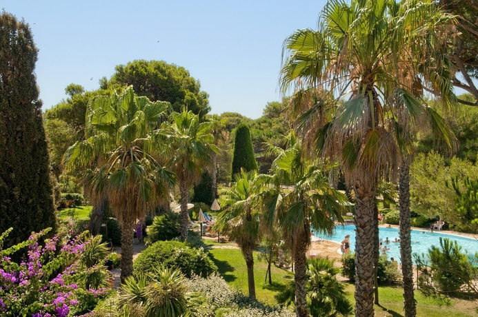 Imagen de los exteriores del Hotel Pierre and Vacances Residence La Pinede. Foto 5